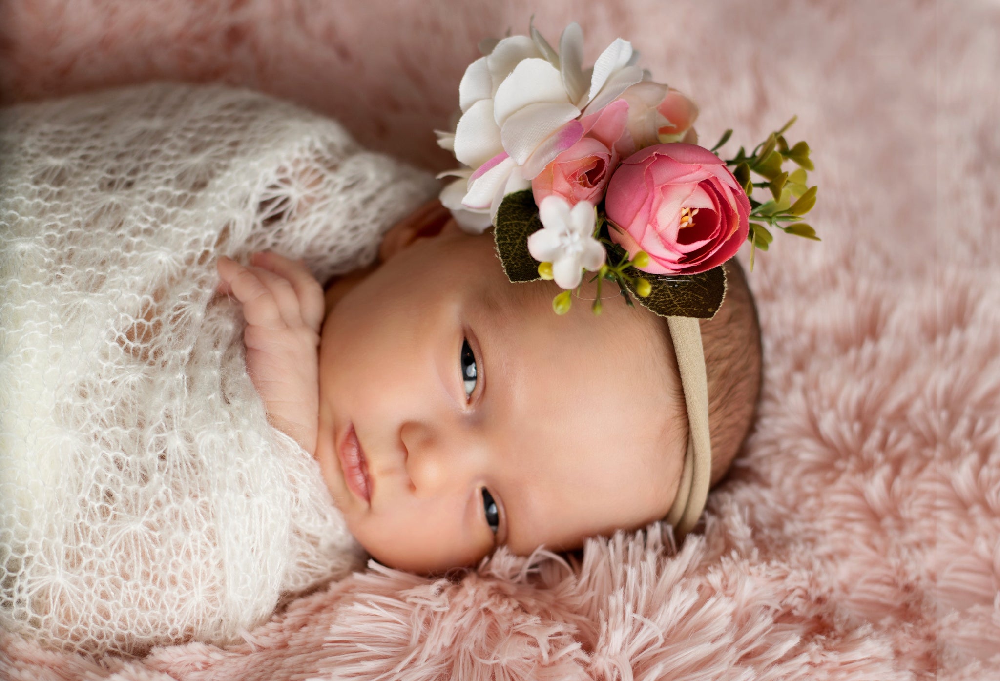 To Swaddle or Not to Swaddle? Lumieworld